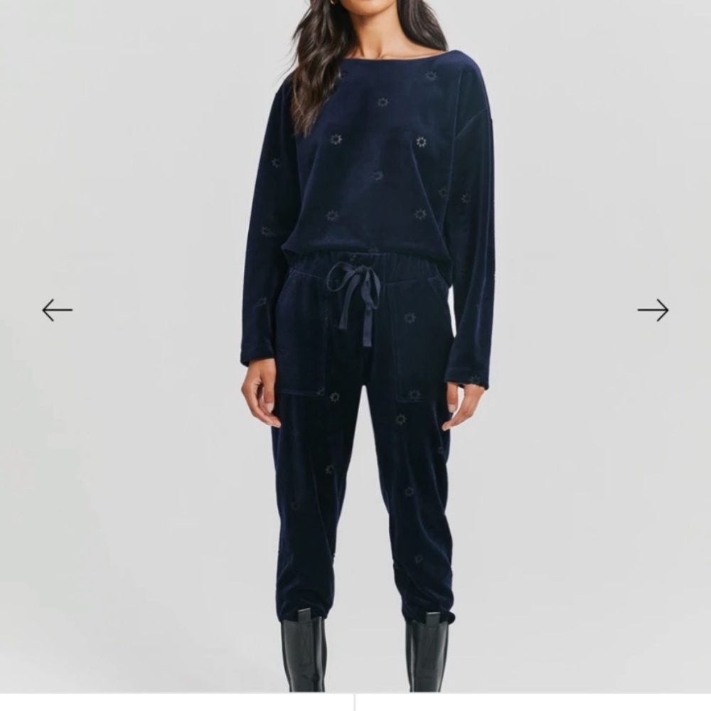Something Navy Blue Sun Velour Joggers Size Large
